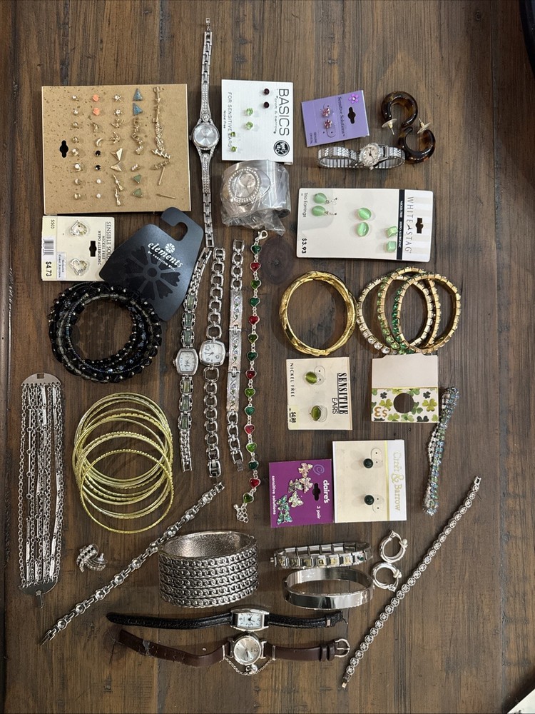 Lot 1 Vintage And New Jewelry 32