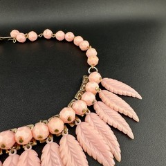 Vintage Pink Leaf Fringe Choker Necklace Carved Acrylic Beaded Chain Cha Cha
