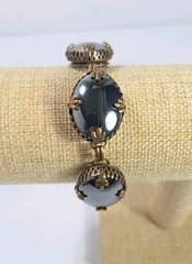 Vintage Jan Michaels Antiqued Brass Filigree Hematite Cabochon 5 Link Bracelet