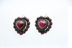 Vintage Unbranded Garnet Heart Motif Earrings (Almandine Garnet) F012