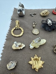 Vintage Jewelry Silver Gold Tone Lot Mismatched Wearable (20 Single Earrings)