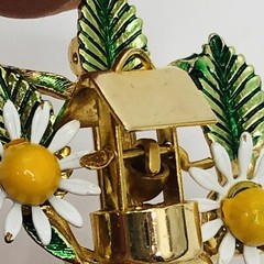 Wishing Well Brooch Enamel Flower Daisy Articulated Bucket Vintage Pin