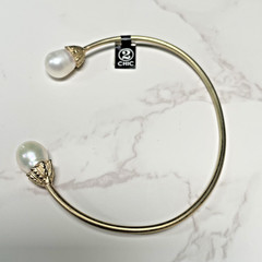 2 Chic Gold Tone Cuff Bracelet 2 Headed with Genuine Pearls NEW