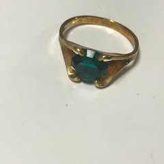 Vintage Simulated Emerald Stamped 18k HGE Ring Size 6 May Birth Stone Green