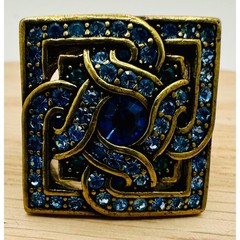 Rare LA Vintage Blue Crystal Celtic Square Statement Ring Gold Tone Size 6
