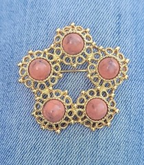 Vintage Sarah Coventry Gold tone Red 5 Stones Brooch Pin Jewelry