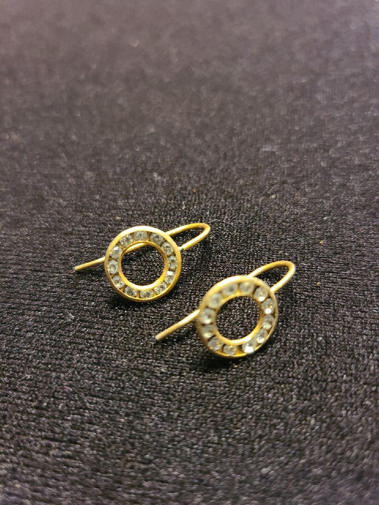 #33- VINTAGE GOLD TONE FAUX DIAMONDS HOOP WIRE EARRINGS ◇ .75″