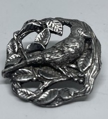 Cardinal BIRDS AND BLOOMS Limited Edition 1999 Vintage Pin Silver Leaves