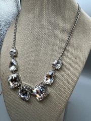 Paparazzi 18 inch clear Choker Faceted Necklace bl01