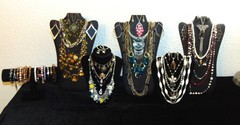 Vintage & Modern Assorted Jewelry lot- very nice!