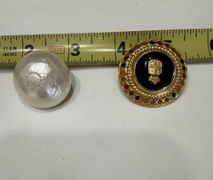 Vintage Lot Of 5 Chunky Clip On Earrings Liz Claiborne , Dubin and 3 Unsigned
