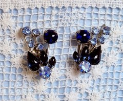 Vintage Mid Century Glass Rhinestone Clip On Earrings
