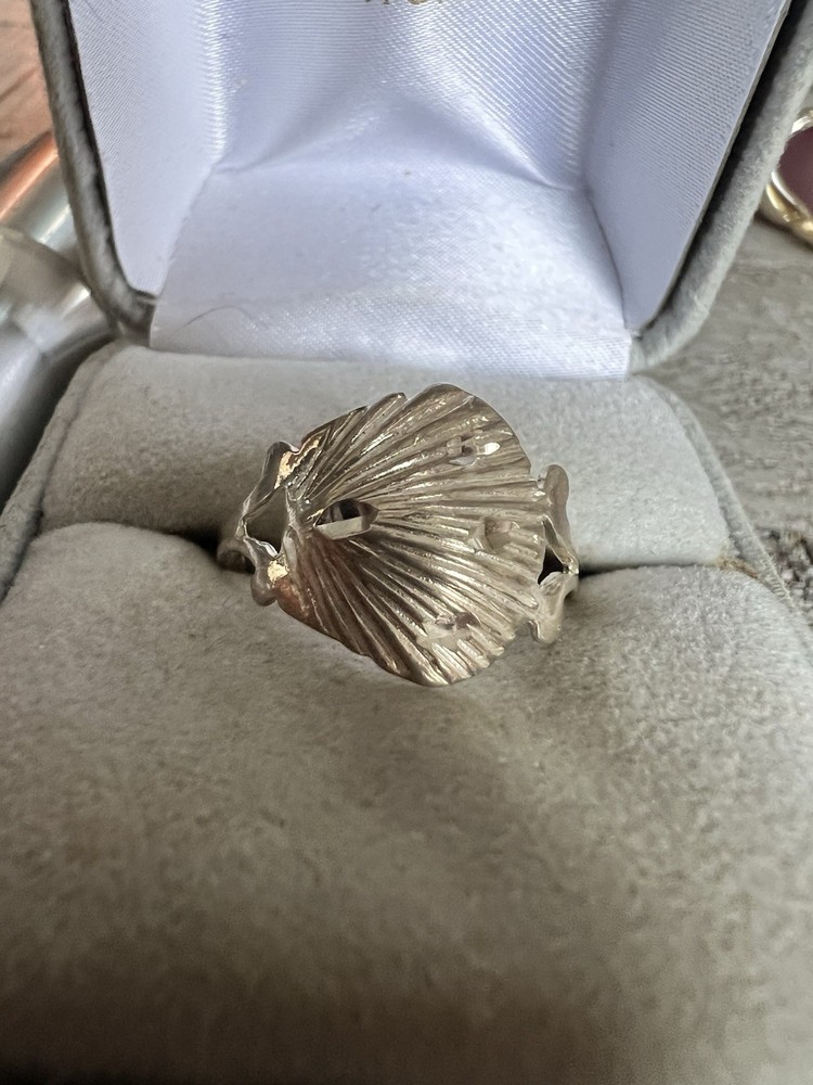 Sterling Silver 925 Shell Cartilage Ring Sz 8.5 #7757