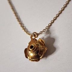 Vintage Lady Remington Signed “LR” Necklace Gold Tone Rose Floral Design Pendant