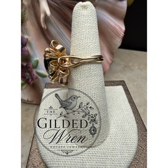 Vintage 14K Gold Hollywood Regency Ribbon Ring | Simulated Emerald 9.28g Sz 6.5