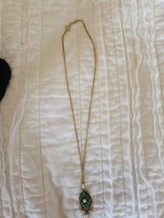 SARAH COVENTRY – VINTAGE FAUX GREEN JADE PEARL NECKLACE