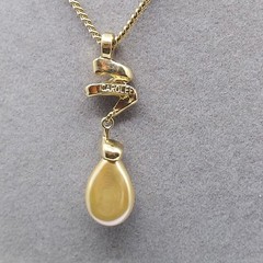 CAROL LEE SIGNED VINTAGE GOLDEN FAUX PEARL GOLDTONE CHAIN NECKLACE 15″