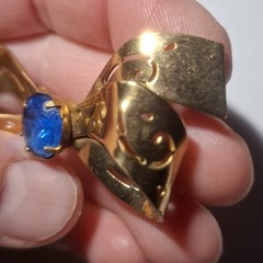 Lot Of Vintage 1940s Coro Pegasus Gold Tone Blue Rhinestone Bow Lapel Pin Brooch