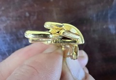 VTG TONA Golf Clubs & Bag Brushed Matte Gold Tone Brooch Pin Golfer Gift 2.25″