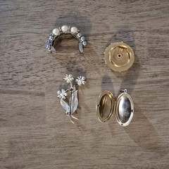 VINTAGE ASSORTED JEWELRY LOT / 19 Pieces