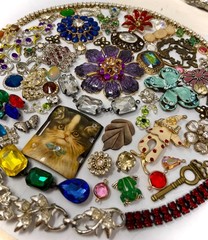 Lot Vintage & Modern Jewelry Parts Broken Repurpose Craft Rhinestones Harvest Y