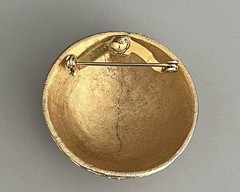 VTG Gold Tone Textured Domed Round 3-D Button Brooch Chunky 1.5”