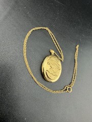 PPC Princess Pride Creations 1/20 14k Gold Filled St. Mary Locket Photo Pendant