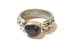 Ring Silver Tone Black Glass and Vintage Metal Bumpy Style Band Vintage Size 7