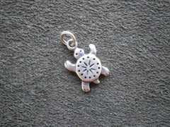 Small Southwestern Turtle Vintage Double Sided Sterling Silver Bracelet Charm