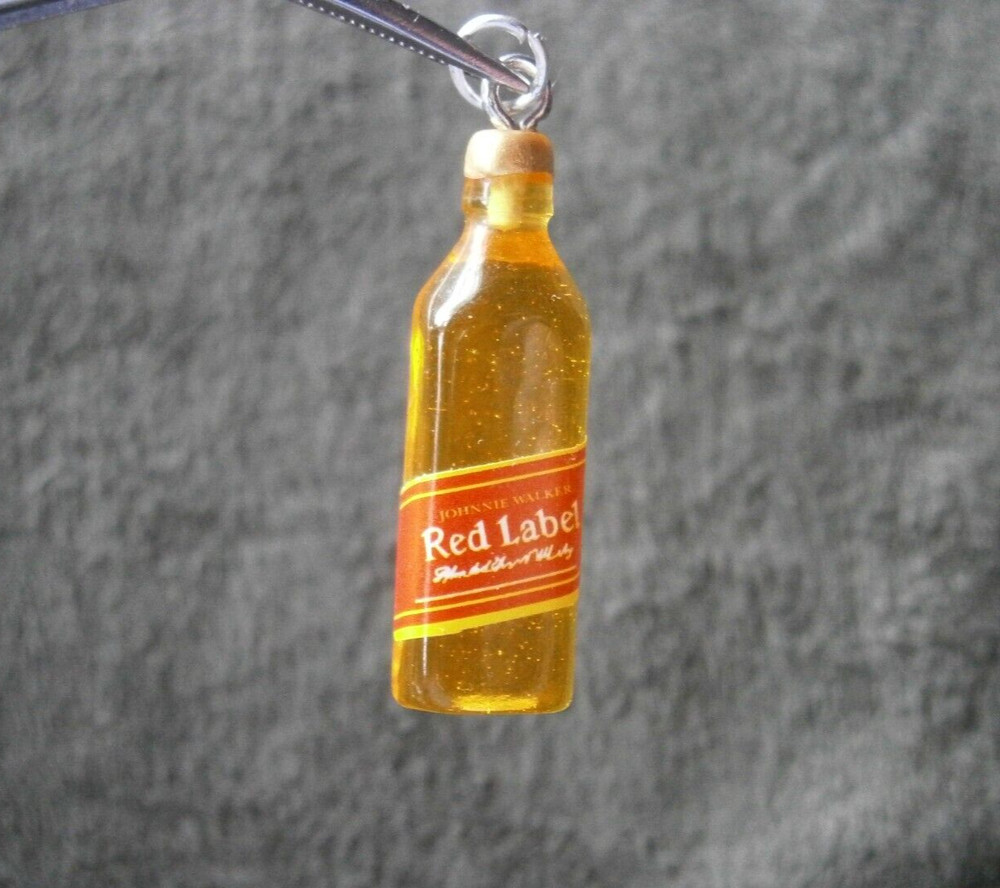 Johnnie Walker Red Label Whisky Whiskey Vtg Acrylic Bracelet Charm Pendant 2.0g