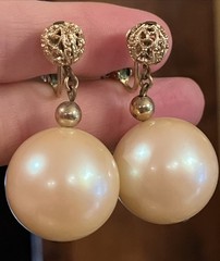 Vintage Napier Huge Pearl Cabochon Filigree Gold Dangle Drop Clip On Earrings