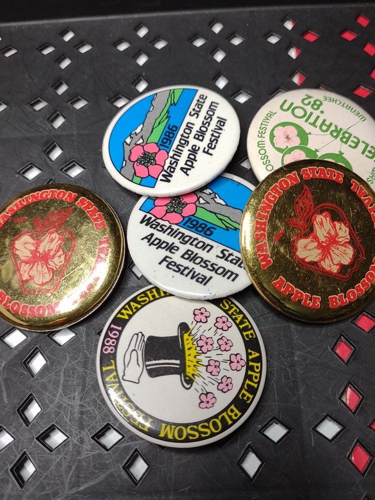 Lot Of 6 Vintage Washington State Apple Blossom Festival Pin Back Buttons