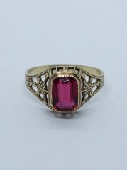Charming Antique Victorian 14K Yellow Gold Sythetic Ruby Filligree Ring Size 5