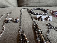 13 Pieces Vintage to Now Fashion Jewelry Mixed Lot Black Tone Mixed Material