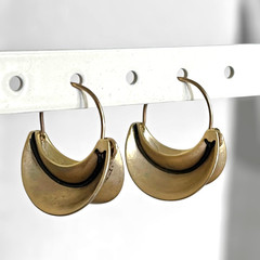VTG Crescent Hoop Earrings Gold Tone Wire Dangle Pierced Tribal Runway Antiqued