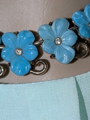 RARE Vtg 1950s Crown Trifari Fleurette Turquoise Blue Thermoset Necklace