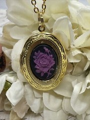 BLACK plum Gothic Vintage DARK ROSE Cameo Locket Pendant Necklace Woman Gold