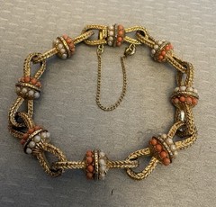 60s Vintage Bracelet Goldtone Faux Coral Seed Pearl Rope Open Knot Links 6.5″