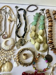 Vintage – Modern Wooden Boho Natural Jewelry Lot Puka Ocean Brown 35+ MoP