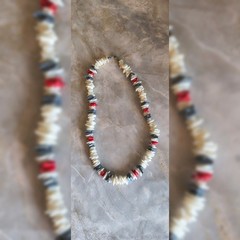 Vintage 90s White Red Gray Big Puka Shell Chip Necklace