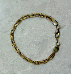 **VINTAGE** 14K Gold Plated Bracelet – 8 1/4″ – GORGEOUS!