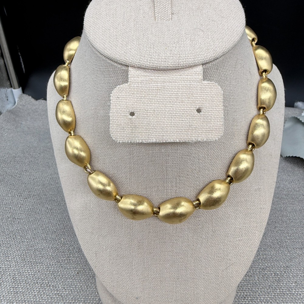 Vintage Necklace Matte Gold Tone Links 16 Inches Classic