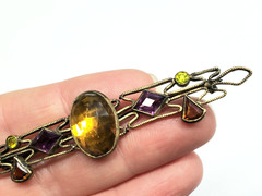 Vintage Art Deco Glass Faux Gemstone Brass Plated Filigree Bar Pin Brooch
