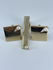 vintage Swank Pearl cufflinks and tie clip bar set square polished gold tone