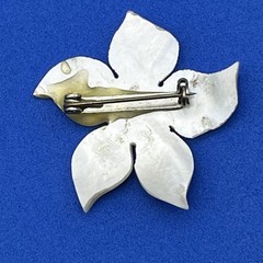 Mother of Pearl Flower Jewelry Lot Brooch Clip On Earrings MOP Floral