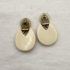 Vintage Cream & Gold Sculptural Pierced Drop Earrings 1.5”