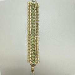 Vintage Lisner Gold Tone Green AB Rhinestone Bracelet 7.5″
