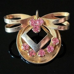 Pink Rhinestone Pendant Gold Tone Retro Bow Geometric Vintage 1950s