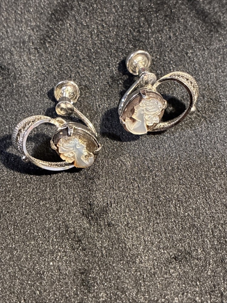 Vtg Sorrento Silver Cameo Scewback Earrings Mother Of Pearl Marked