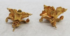 BEAUTIFUL 18K GOLD LILY FLOWER EARRINGS